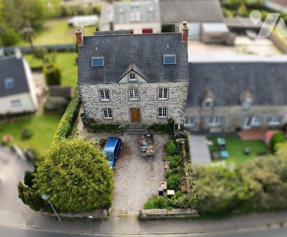 MAISON PROCHE BOURG - LES PIEUX