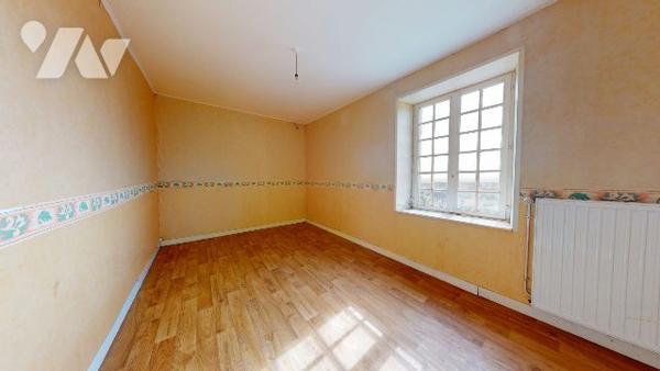 MAISON PROCHE BOURG - LES PIEUX