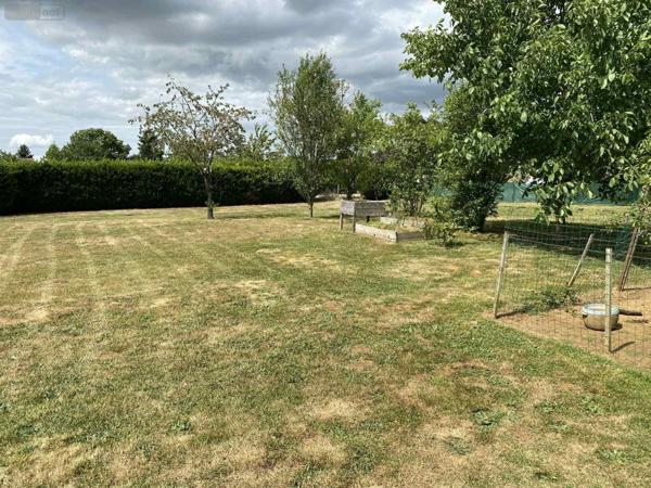 Terrain à Batir à vendre à Savigné-l'Évêque dans la Sarthe (72460), ref : 13808/677   
campagne