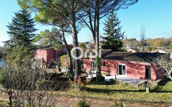 Maison à vendre    9 pièces • 242 m2 Ruoms