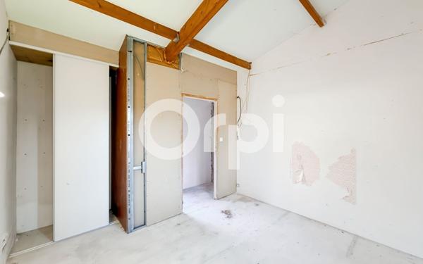 Maison à vendre    9 pièces • 242 m2 Ruoms