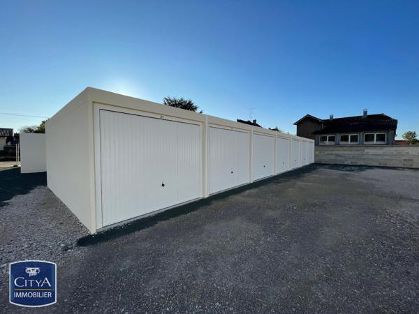 Location parking Danjoutin (90400)