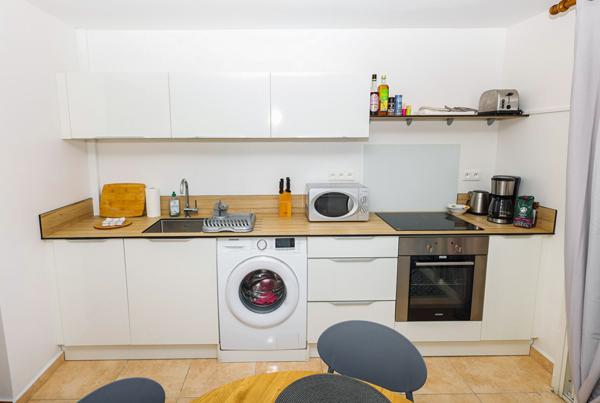 A VENDRE APPARTEMENT T2 EN BORD DE MER A GRAND CASE - SAINT MARTIN