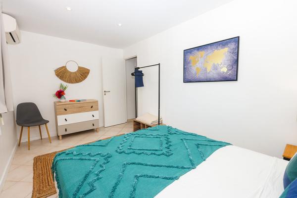 A VENDRE APPARTEMENT T2 EN BORD DE MER A GRAND CASE - SAINT MARTIN