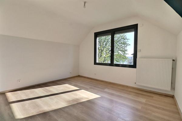 Maison lumineuse et rénovée 7 pièce(s) 165 m2 terrain 800 m2