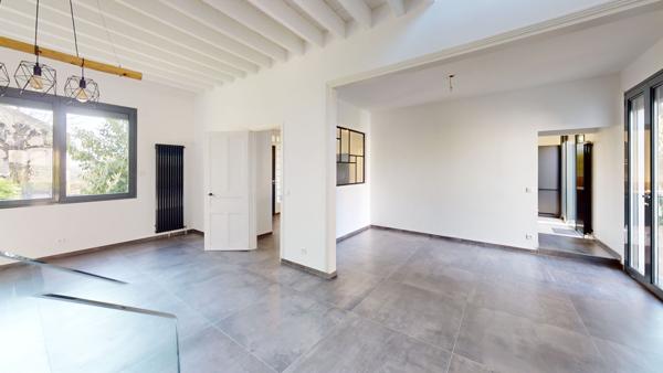 Maison lumineuse et rénovée 7 pièce(s) 165 m2 terrain 800 m2