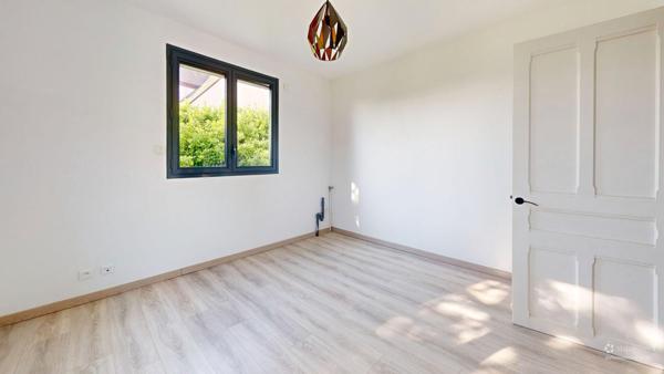 Maison lumineuse et rénovée 7 pièce(s) 165 m2 terrain 800 m2