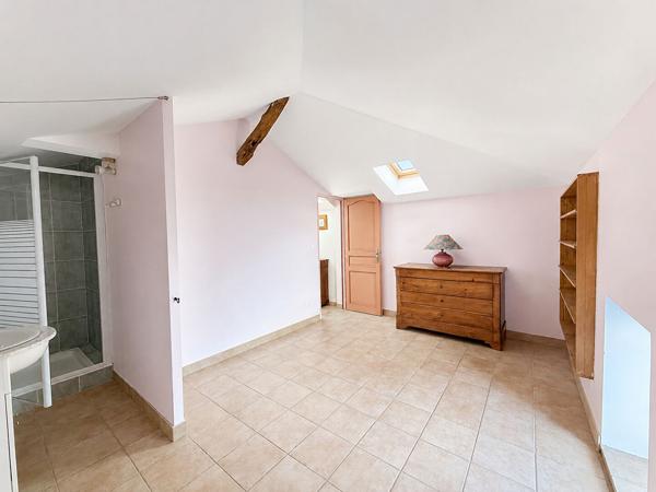 47340 SAINT ANTOINE DE FICALBA Maison de caractère en pierre avec granges et dépendances