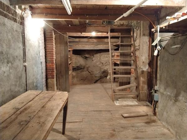 Maison en pierres BAGNAC SUR CELE (46)
