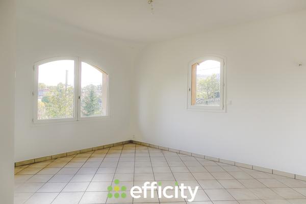 Maison 5 pièces - 140 m² Exclusivité efficity