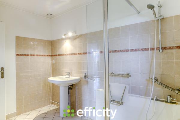 Maison 5 pièces - 140 m² Exclusivité efficity