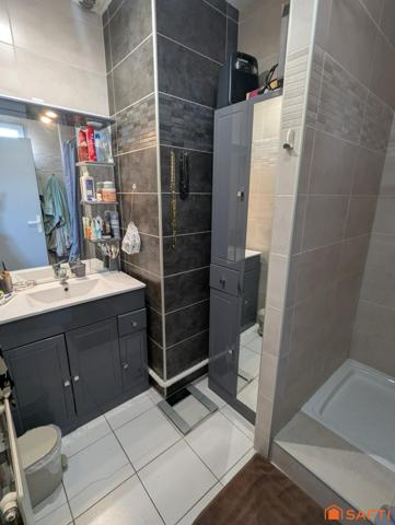 Appartement 5 pièces – 101 m² – Dernier étage avec terrasses – Vue Tour Magne