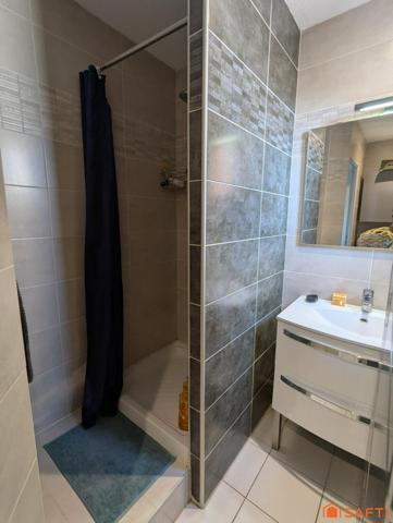 Appartement 5 pièces – 101 m² – Dernier étage avec terrasses – Vue Tour Magne