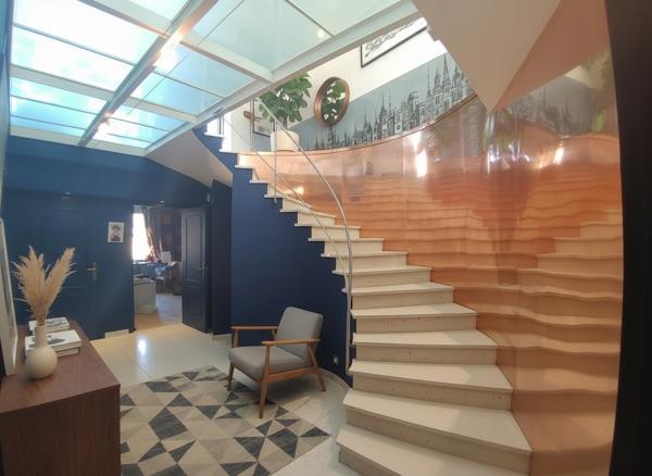 RARE Loft duplex - hyper centre - garage double - ascenseur Rodez