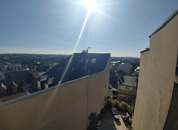 RARE Loft duplex - hyper centre - garage double - ascenseur Rodez