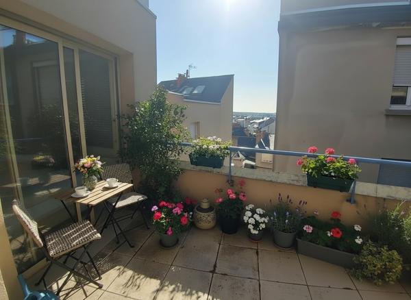 RARE Loft duplex - hyper centre - garage double - ascenseur Rodez
