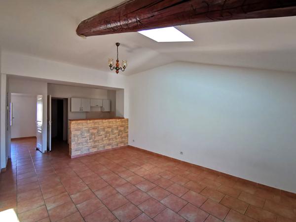 Appartement T2 de 48 m² situé au coeur de Caumont Sur Durance Caumont sur durance