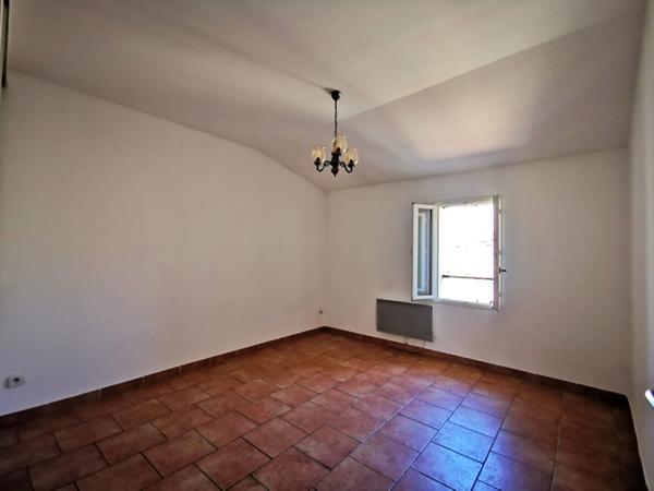 Appartement T2 de 48 m² situé au coeur de Caumont Sur Durance Caumont sur durance