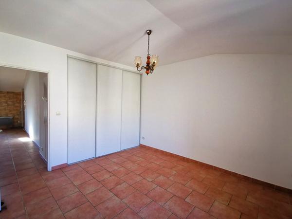 Appartement T2 de 48 m² situé au coeur de Caumont Sur Durance Caumont sur durance