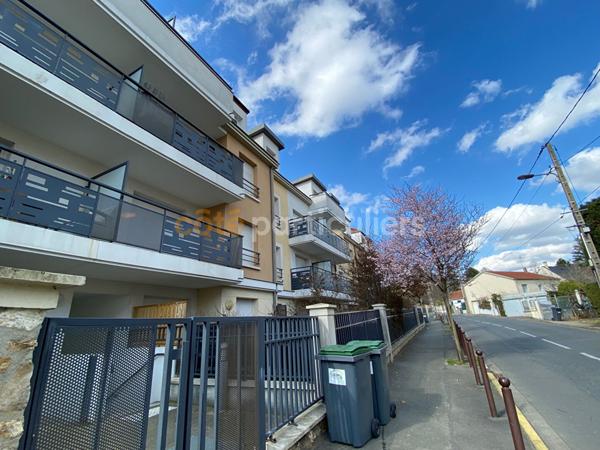 Location Appartement34 m² - 2 Pièces - MONTLHERY (91310)