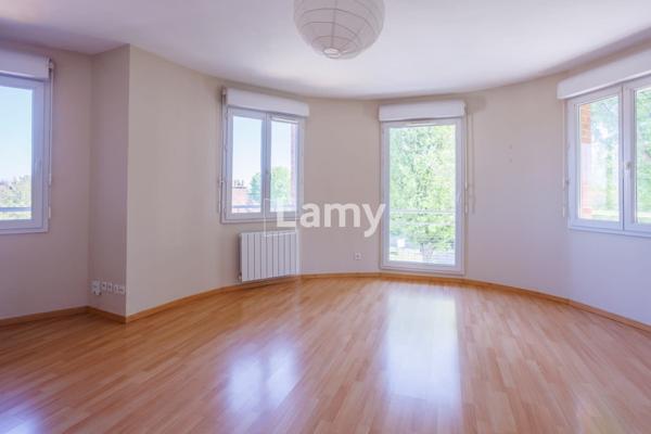 Parking + appartement