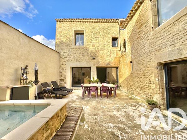 Maison à vendre 9 pièces 303 m² Remoulins