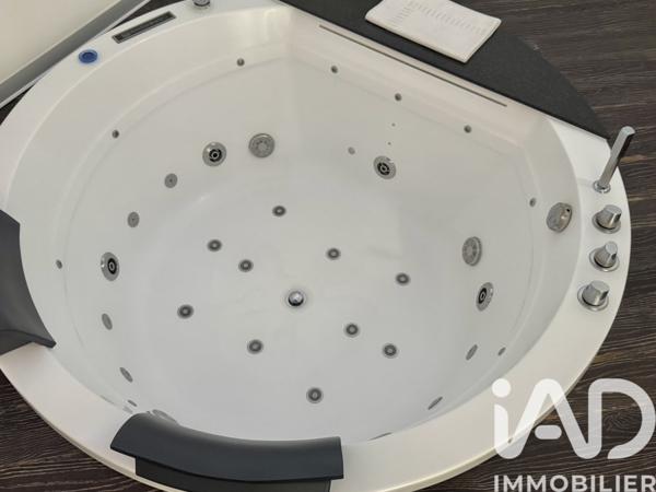 Maison à vendre 9 pièces 303 m² Remoulins