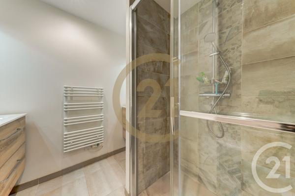 Appartement F3 à vendre  3 pièces - 62,04 m2 LYON - 69008