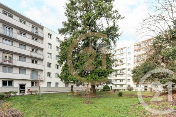 Appartement F3 à vendre  3 pièces - 62,04 m2 LYON - 69008
