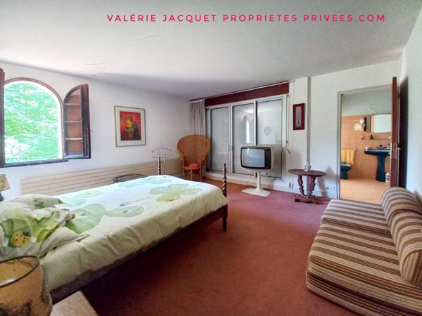 Belle endormie  10 km sud de Libourne