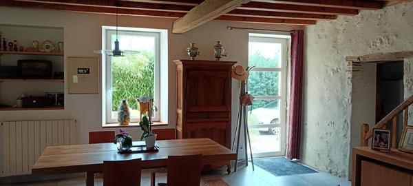 Charmante maison paisible de 7 pièces 220m2 avec par arboré