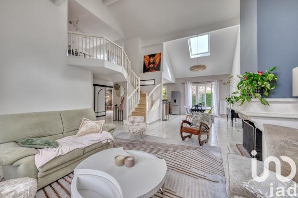 Maison à vendre 8 pièces 168 m² Saint-Thibault-des-Vignes