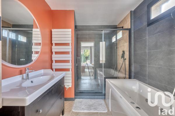 Maison à vendre 8 pièces 168 m² Saint-Thibault-des-Vignes