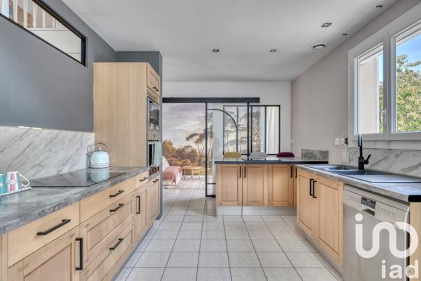 Maison à vendre 8 pièces 168 m² Saint-Thibault-des-Vignes