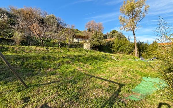 Maison à vendre    5 pièces • 160 m2 Nice