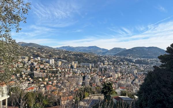 Maison à vendre    5 pièces • 160 m2 Nice