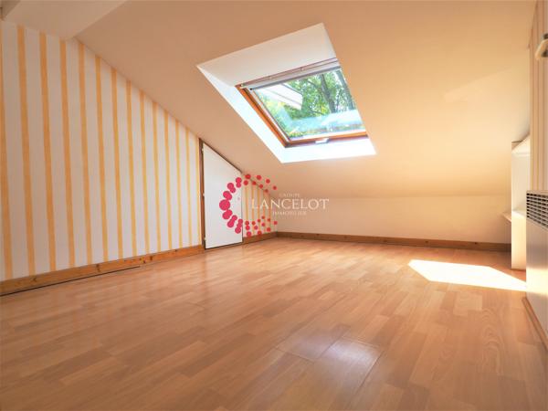 T3 de 81 m² utiles proche village