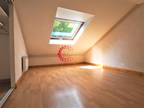 T3 de 81 m² utiles proche village