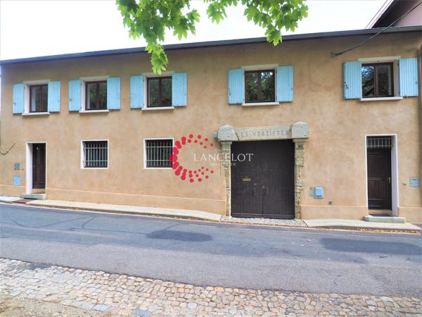 T3 de 81 m² utiles proche village