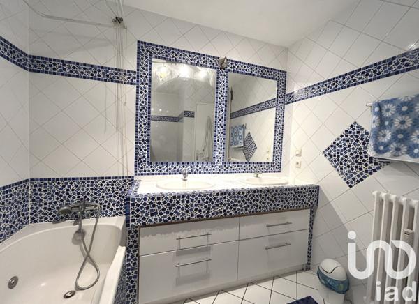 Appartement 4 pièces de 111 m² à Poitiers (86000)