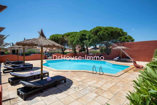 Commerce à vendre 90 pièces de 2 500 m²