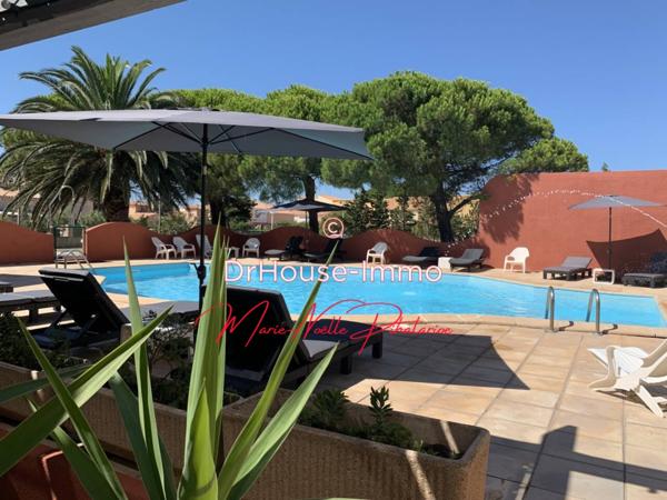 Commerce à vendre 90 pièces de 2 500 m²