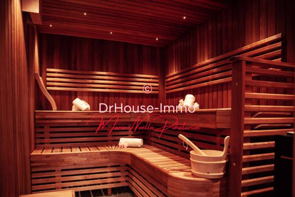 Commerce à vendre 90 pièces de 2 500 m²