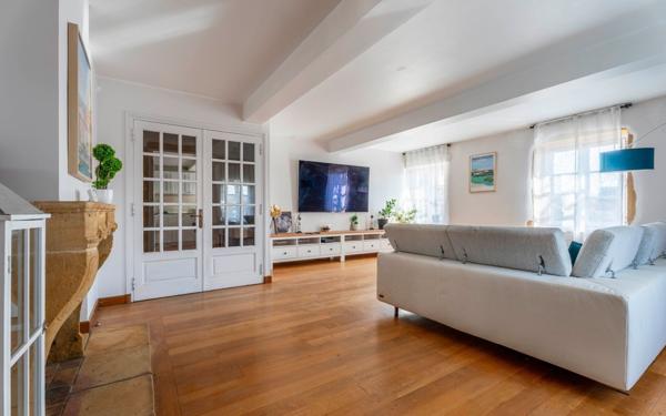 Maison à vendre    7 pièces •  Saint-Germain-sur-l'Arbresle