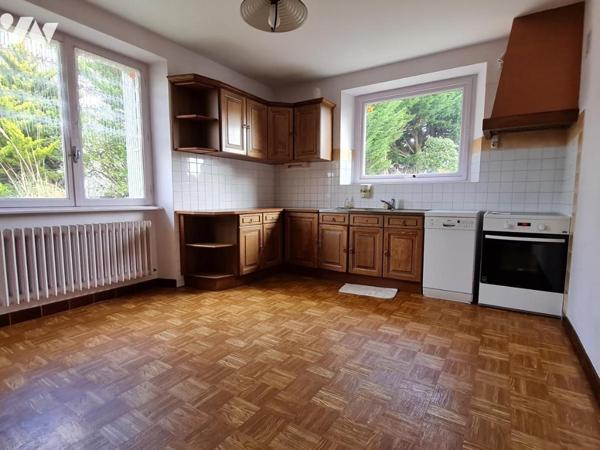 2068 - MORLAIX - MAISON AVEC HABITABILITE PLAIN PIED - 4 CHAMBRES - TERRAIN ARBORE 1727M²