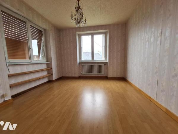 2068 - MORLAIX - MAISON AVEC HABITABILITE PLAIN PIED - 4 CHAMBRES - TERRAIN ARBORE 1727M²