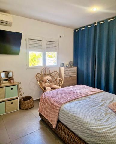 Baie-Mahault (97122) Maison contemporaine haut de gamme avec piscine – Baie-Mahault