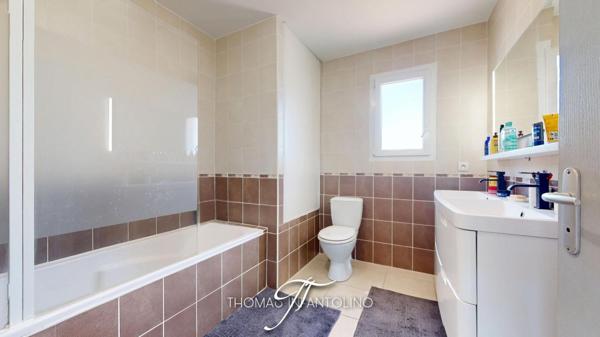 EN EXCLUSIVITE - VILLEMOUSTAUSSOU - 3 CHAMBRES - PLANCHER CHAUFFANT - GARAGE - PISCINE