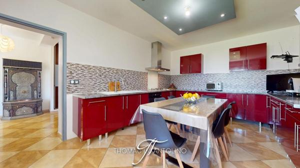 EN EXCLUSIVITE - VILLEMOUSTAUSSOU - 3 CHAMBRES - PLANCHER CHAUFFANT - GARAGE - PISCINE