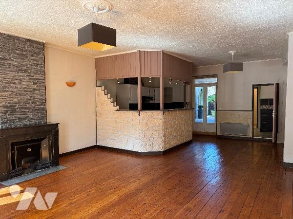 Appartement de type 3  au cœur de Crest avec terrasse .